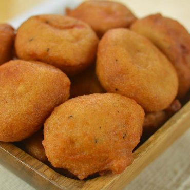 How To Make Akara Balls (Bean Cake)